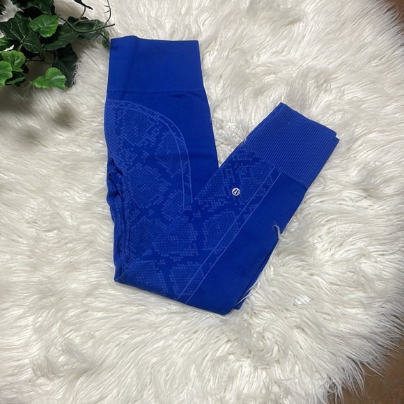 Lululemon leggings - Picture 6 of 7